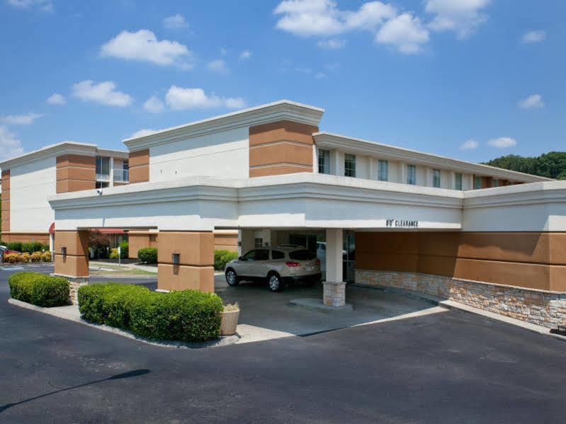 Red Roof Inn Knoxville Central - Papermill Road Экстерьер фото